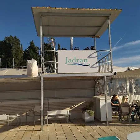 Astonishing View Split